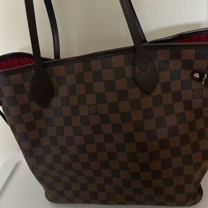 Excellent condition Louis Vuitton never full